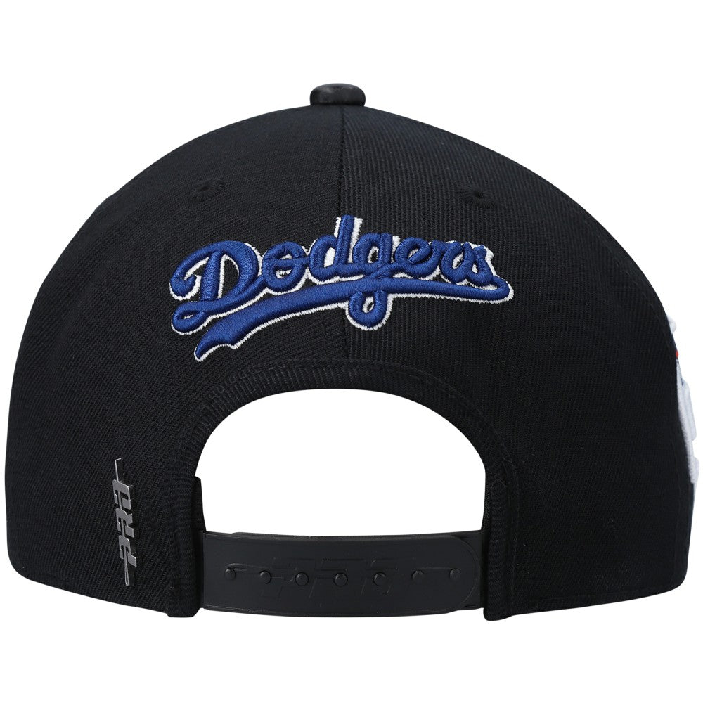 Black Los Angeles Dodgers Pro Standard Stacked Logo Snapback Hat