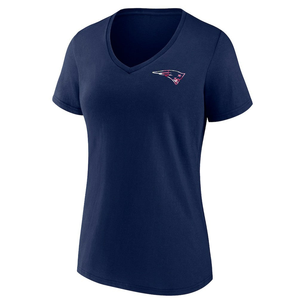 Women's Plus Size Mother's Day #1 Mom V-Neck T-Shirt - New England Patriots T-shirts
