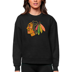 NHL Chicago Blackhawks Antigua Women's Team Logo Victory Crewneck Pullover Sweatshirt