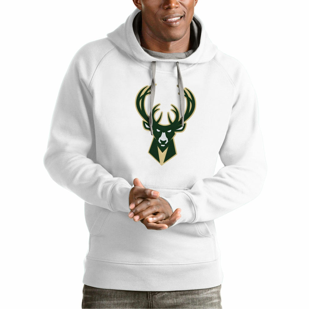 Milwaukee Bucks Antigua Team Logo Victory Pullover Hoodie