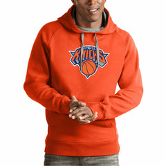 New York Knicks Antigua Team Logo Victory Pullover Hoodie