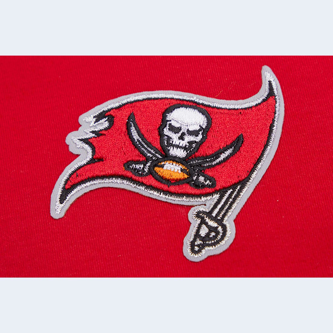 Pro Standard Women's Ombre Wordmark Classic Cropped Tank Top - Tampa Bay Buccaneers Tops