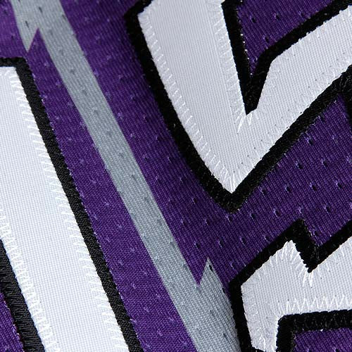 Mitchell & Ness  Vince Carter Toronto Raptors 1998/99 Throwback Authentic Jersey