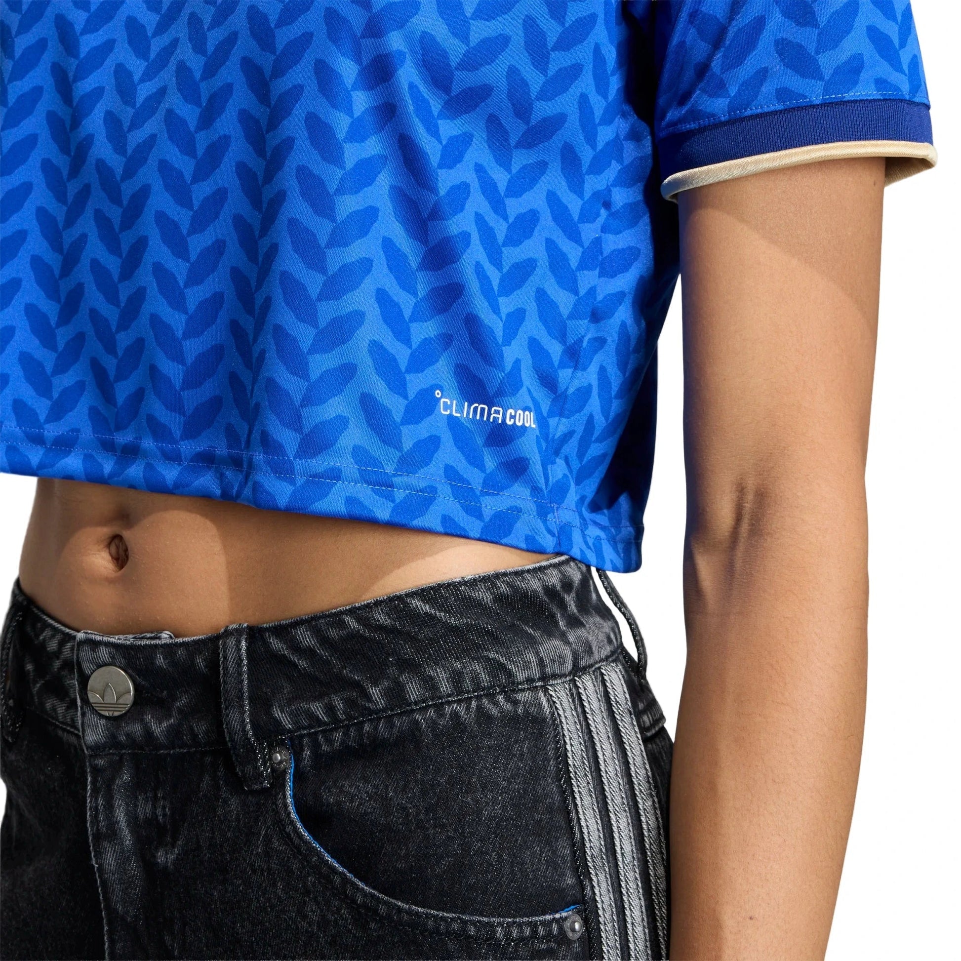 2026 Italy Women's Stadium Home Cropped Soccer Jersey